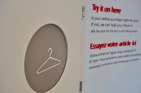 RichmondHillDriveThruParcelCentreChangeRoom