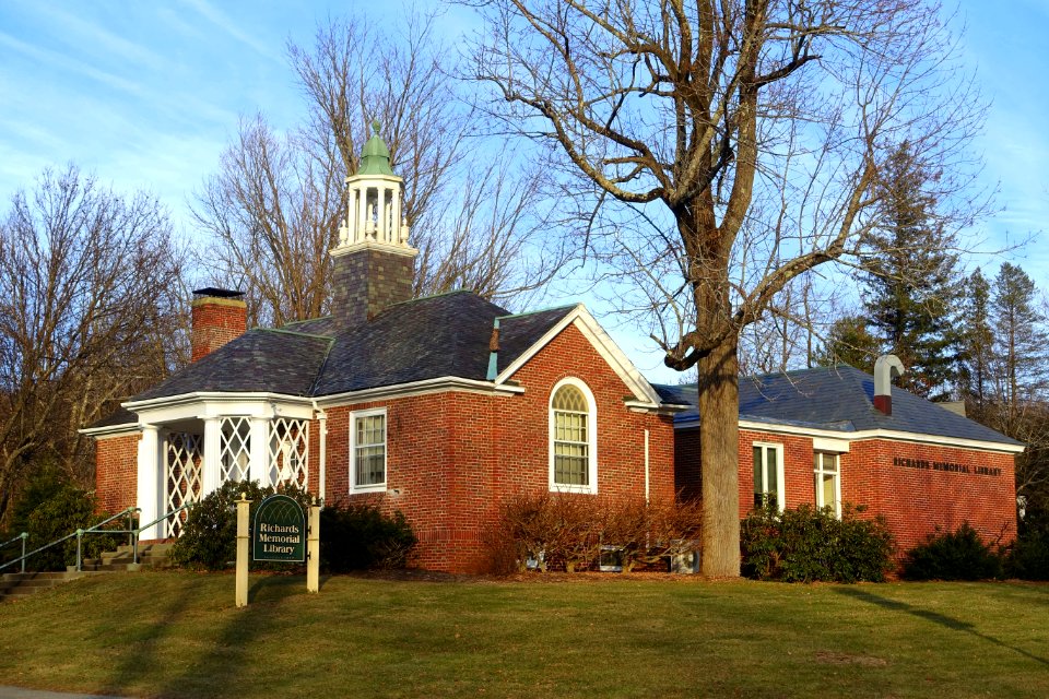 Richards Memorial Library - Paxton, Massachusetts - DSC08339