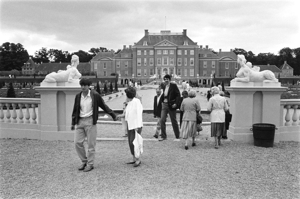 Rijksmuseum Paleis Het Loo trekt veel belangstellenden, Bestanddeelnr 933-0196