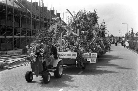 Rijnsburgs bloemencorso, Bestanddeelnr 925-7887