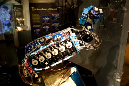 Salisbury Hand, 1982, view 2 - MIT Museum - DSC03718