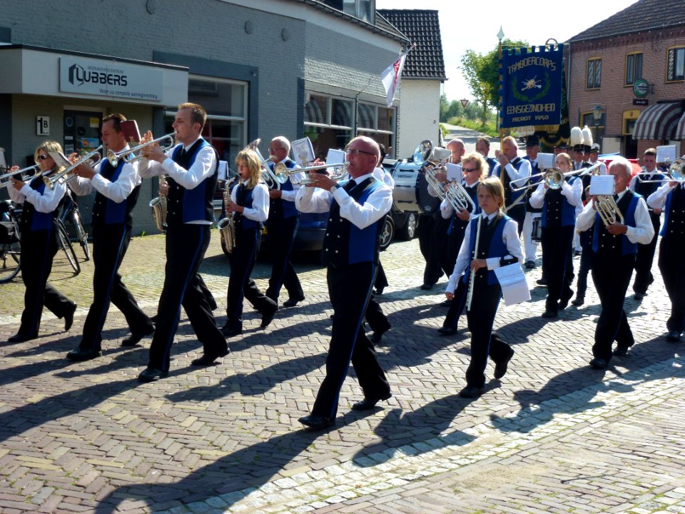 Rijnwaarden, tambourcorps Eensgezindheid Aerdt 02