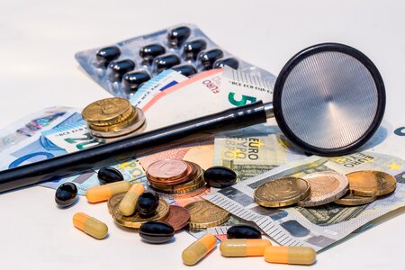 Stethoscope bank note coins