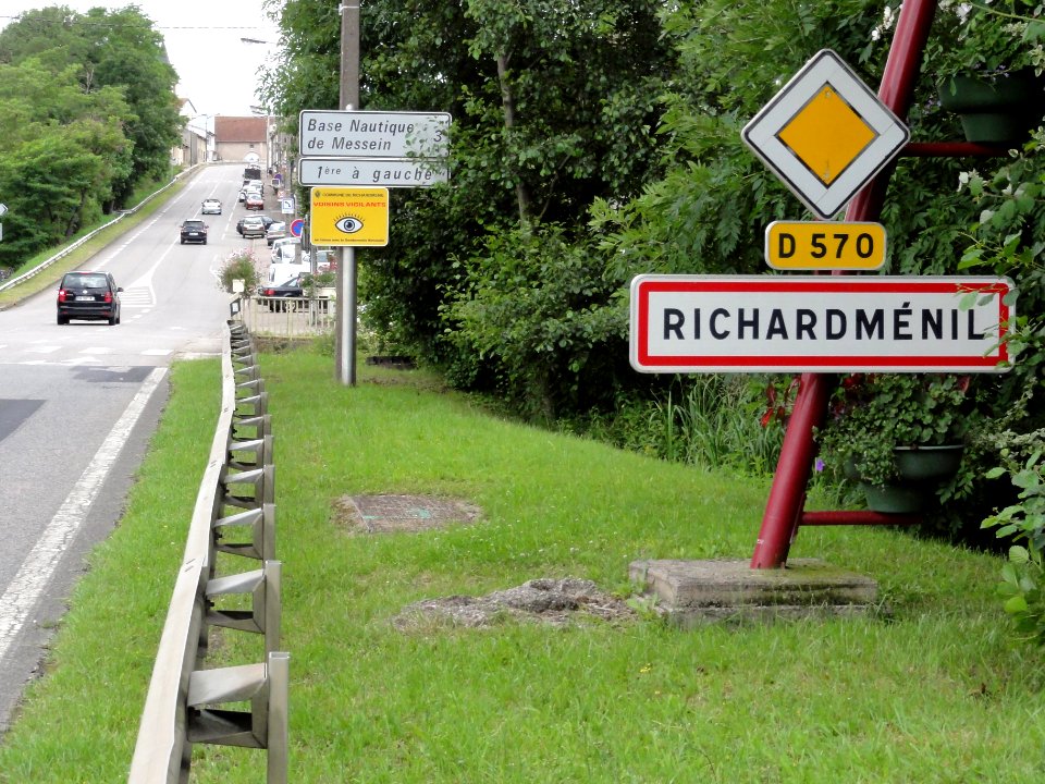 Richardménil (M-et-M) city limit sign