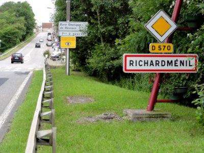 Richardménil (M-et-M) city limit sign