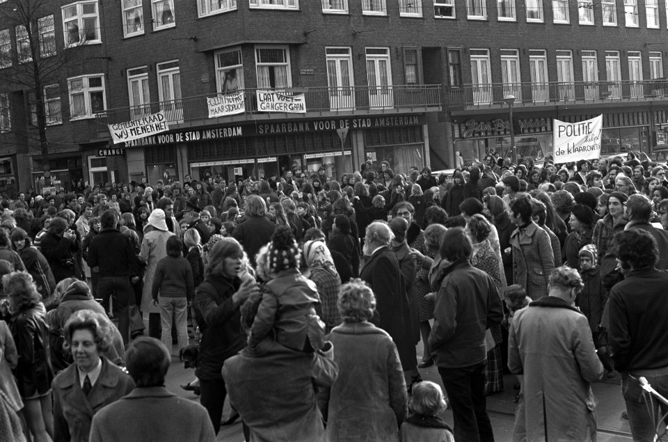 Rijnstraat-bewoners bezetten kruispunt, Bestanddeelnr 926-2841