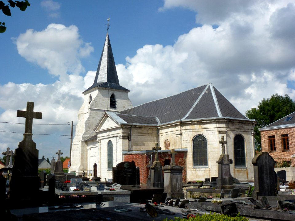 Salperwick (Pas-de-Calais) l'église Notre Dame de la Bonne Fin avec cimetière