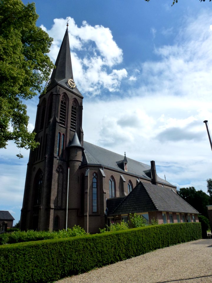 Rijnwaarden, Herwen RM 515549 St. Martinuskerk 01