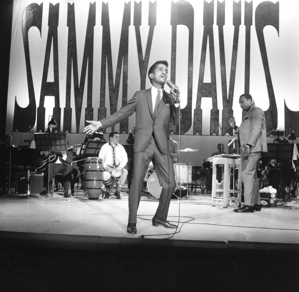 Sammy Davis Jr tijdens optreden in theater Carre, Bestanddeelnr 916-2012