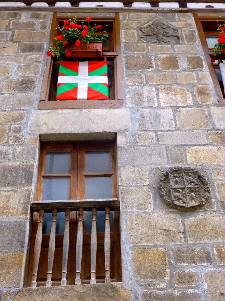 Salinas de Léniz (Leintz-Gatzaga) - Palacio de Kapitangoa 5