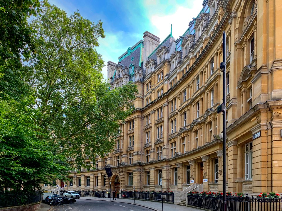 Salisbury House from Finsbury Circus