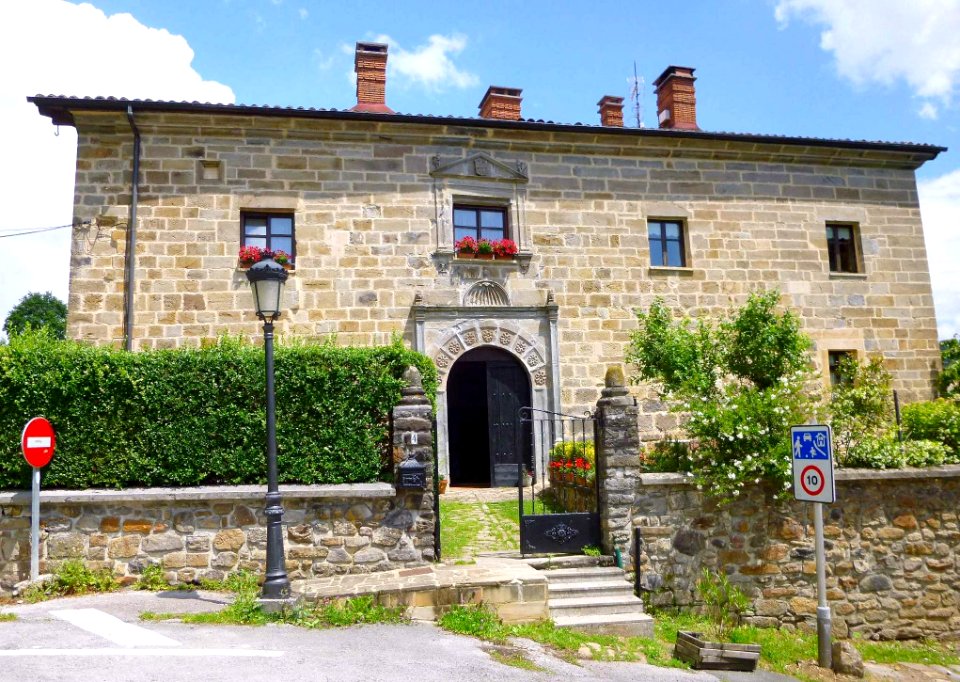 Salinas de Léniz (Leintz-Gatzaga) - Palacio Elexalde 1