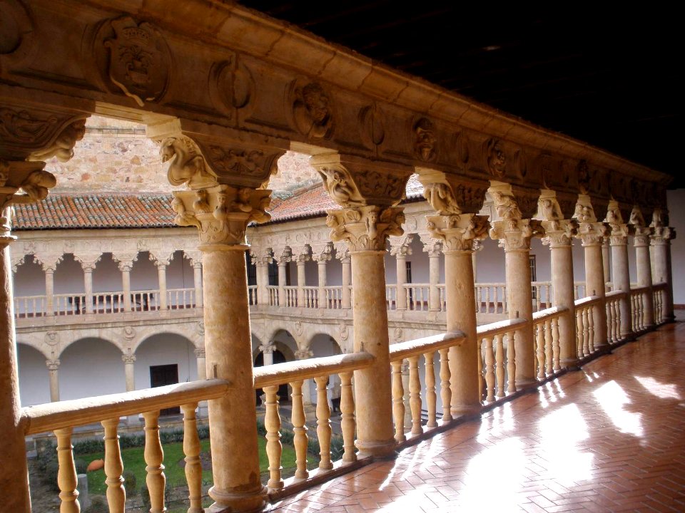 Salamanca - Claustro del Convento de las Dueñas 16