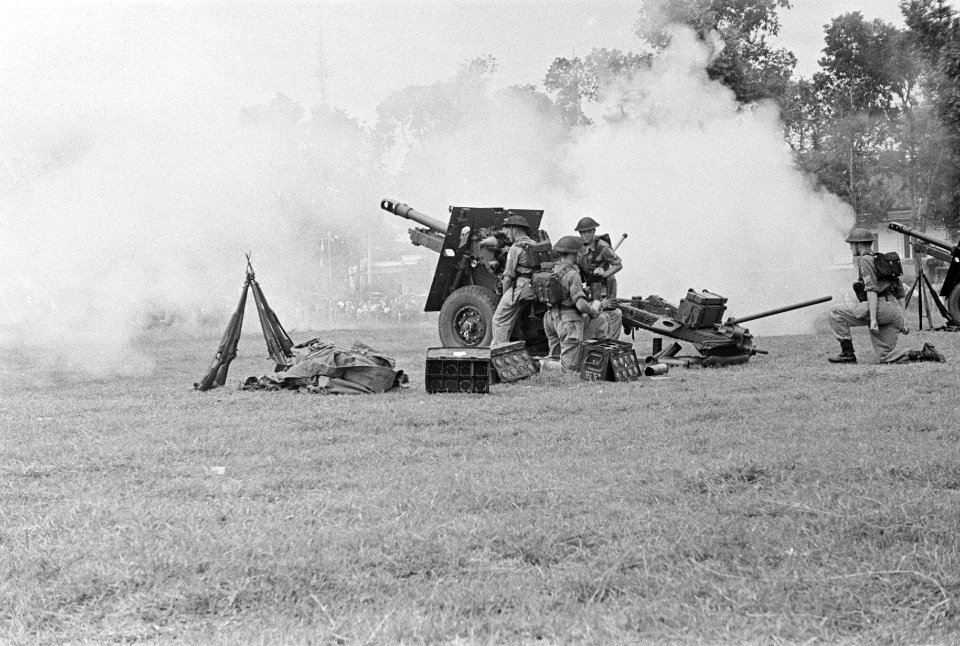 Saluutschoten door kanonnen artillerie, Bestanddeelnr 150-3-5