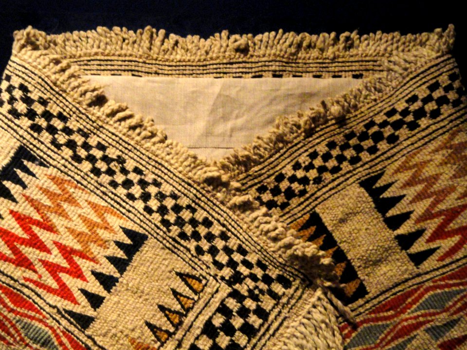 Salish cloak detail, cataloged 1828 - Museum of Cultures (Helsinki) - DSC04959