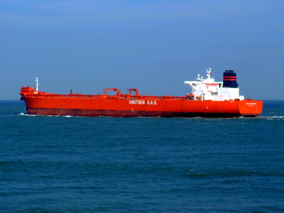 Sallie Knutsen p3 leaving Port of Rotterdam, Holland 19-Apr-2007