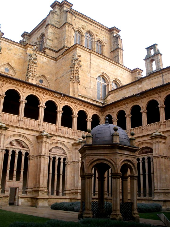 Salamanca - Convento de San Esteban, claustro 09