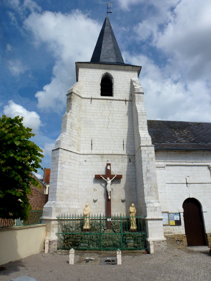Salperwick (Pas-de-Calais) l'église Notre Dame de la Bonne Fin, la tour
