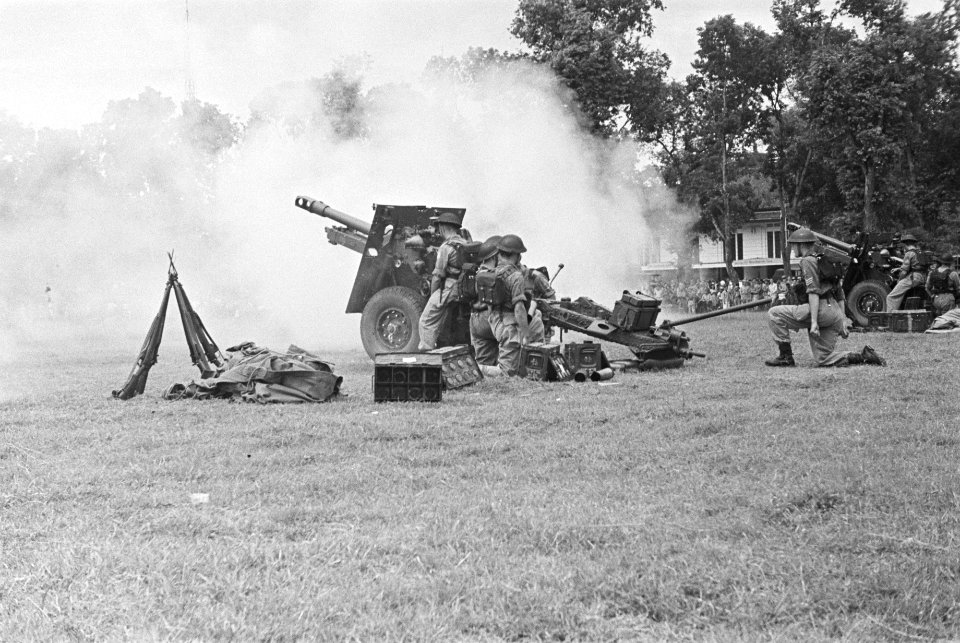 Saluutschoten door kanonnen artillerie, Bestanddeelnr 150-2-3