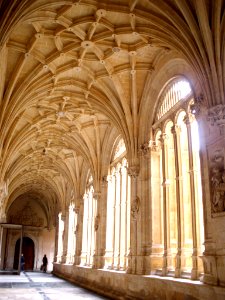 Salamanca - Convento de San Esteban, claustro 02