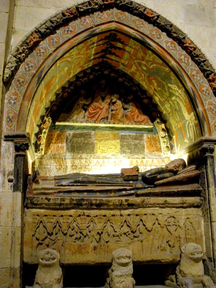 Salamanca - Catedral Vieja, sepulcros del transepto sur 04