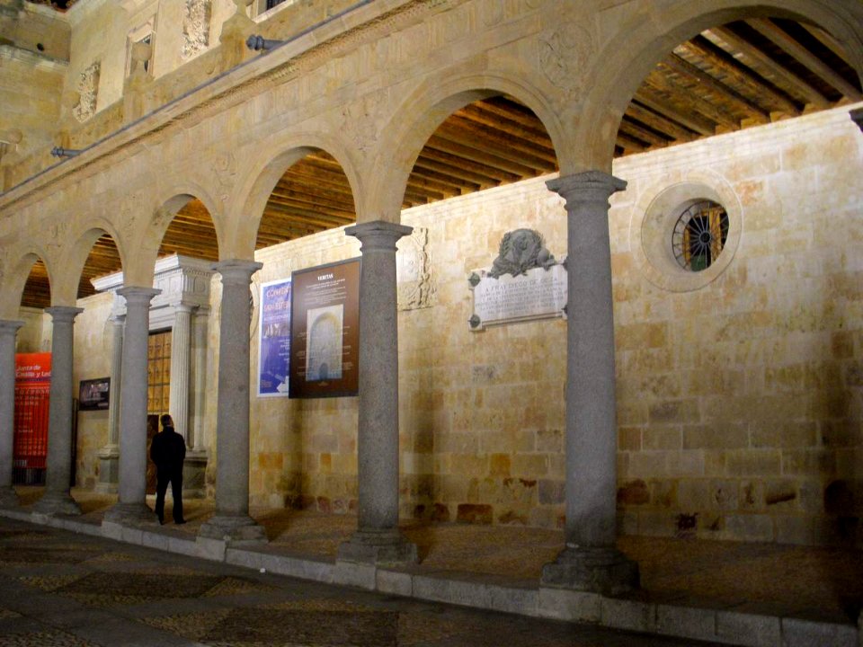 Salamanca - Convento de San Esteban, exterior 03