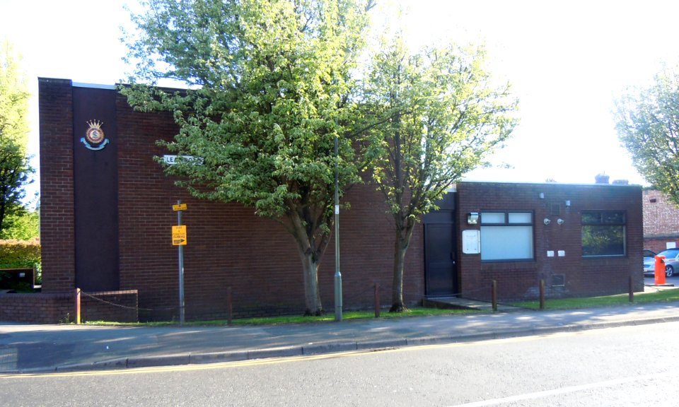 Salvation Army Citadel, Woodbridge Road, Guildford (April 2014, from North)