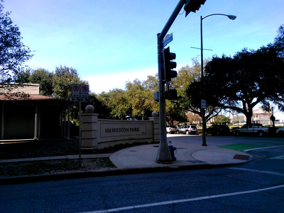 SamHoustonparkentrance