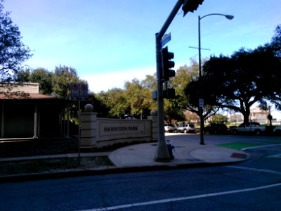 SamHoustonparkentrance