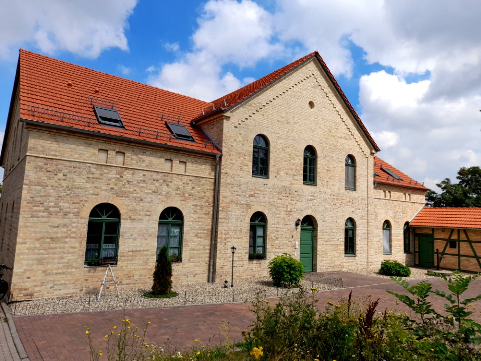 Salzmünde, Straße der Einheit 8