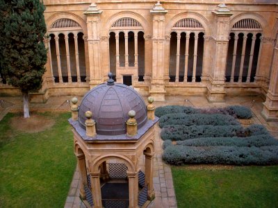 Salamanca - Convento de San Esteban, claustro 24