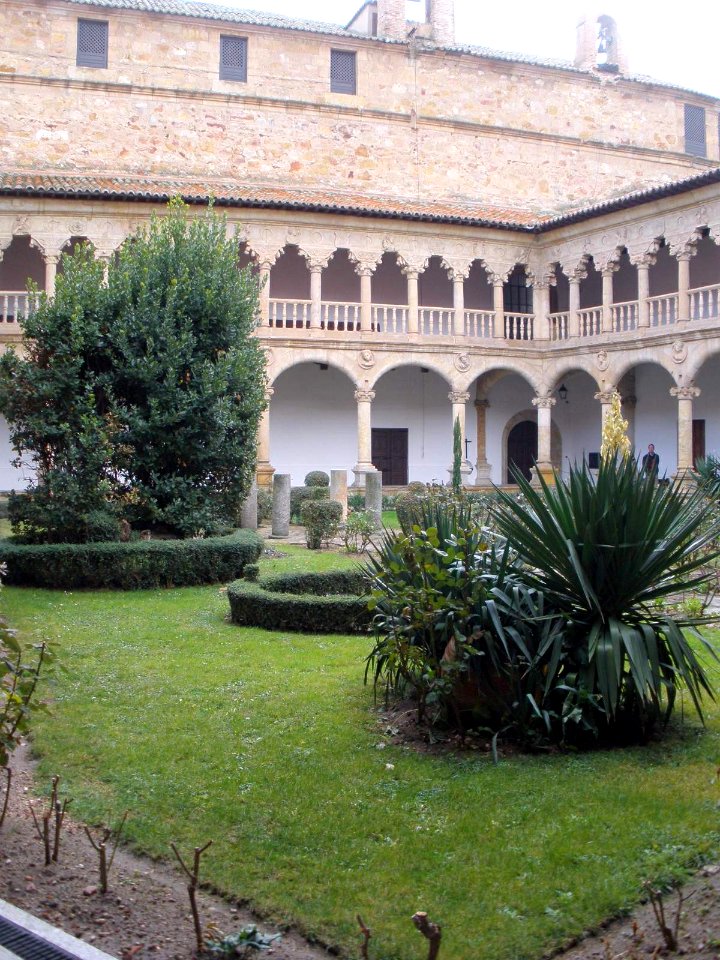 Salamanca - Claustro del Convento de las Dueñas 05