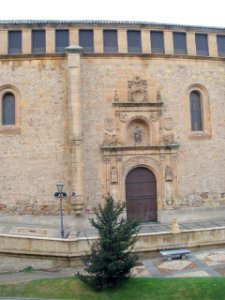 Salamanca - Convento de las Dueñas, exterior de la iglesia 02