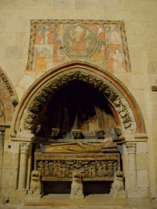 Salamanca - Catedral Vieja, sepulcros del transepto sur 10