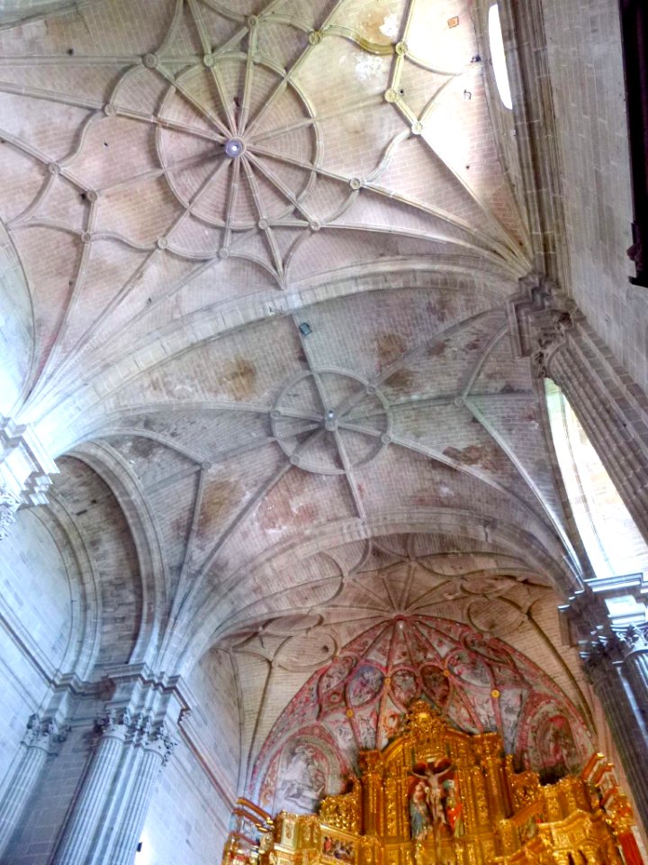 Samaniego - Iglesia de Nuestra señora de la Asunción, interior 17