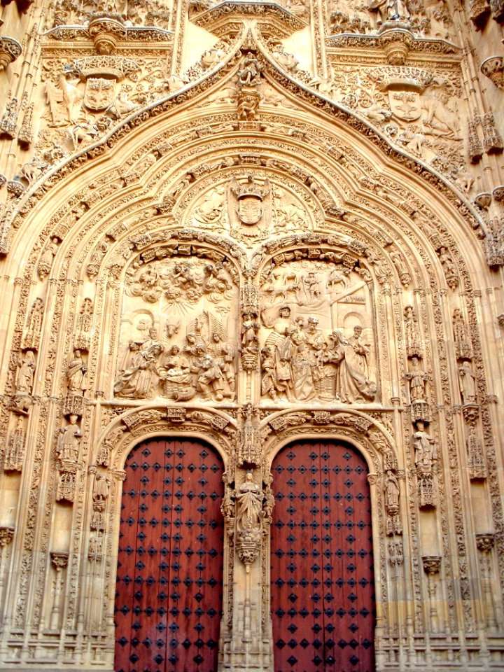 Salamanca - Catedral Nueva, exterior 03