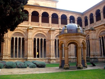 Salamanca - Convento de San Esteban, claustro 08