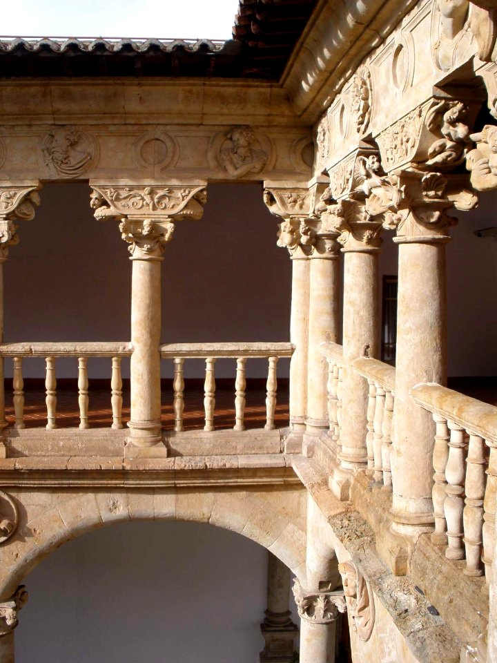 Salamanca - Claustro del Convento de las Dueñas 14