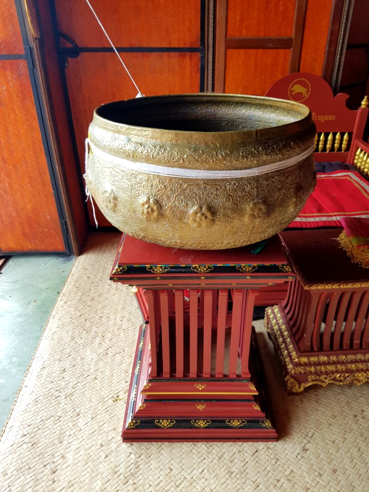 Salung bowl - Wat Hiranyawat - Chiang Rai - 2017-01-02 - 003