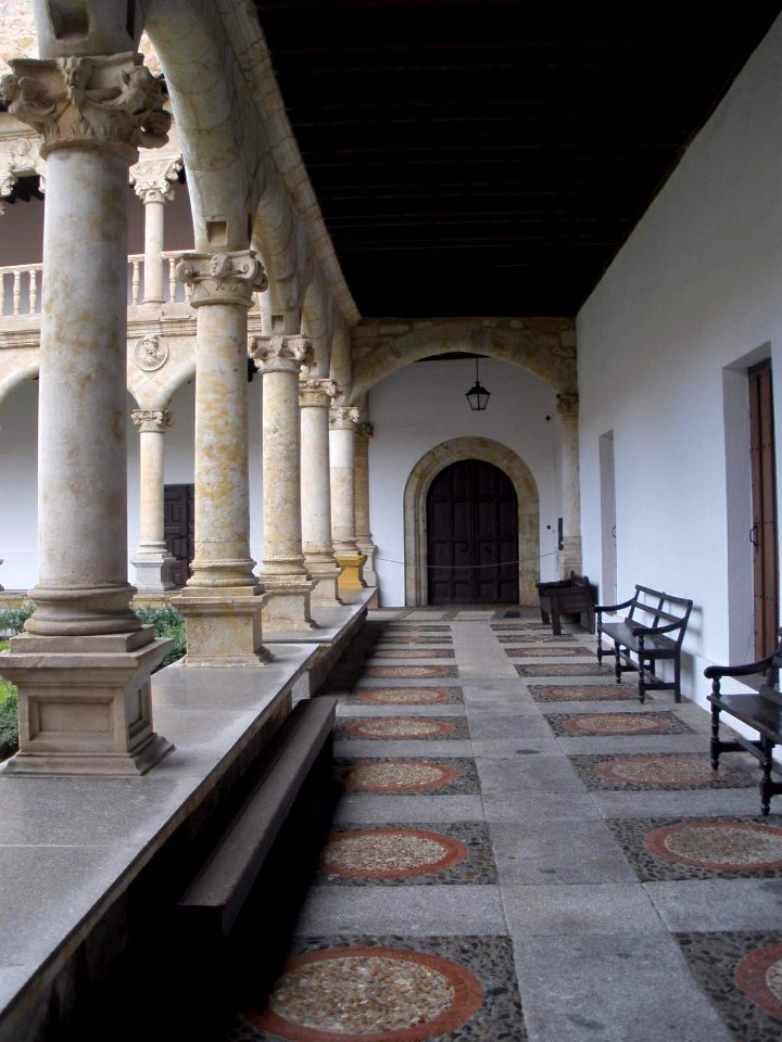 Salamanca - Claustro del Convento de las Dueñas 06