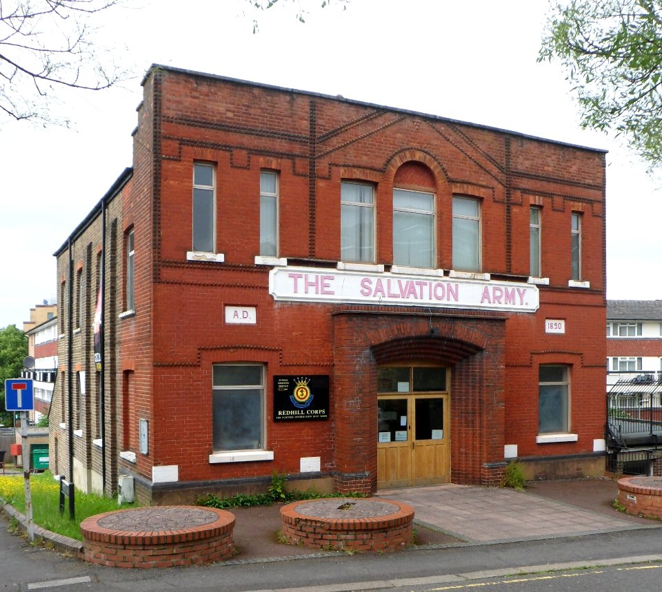 Salvation Army Citadel, Chapel Road, Redhill (June 2013) (1)