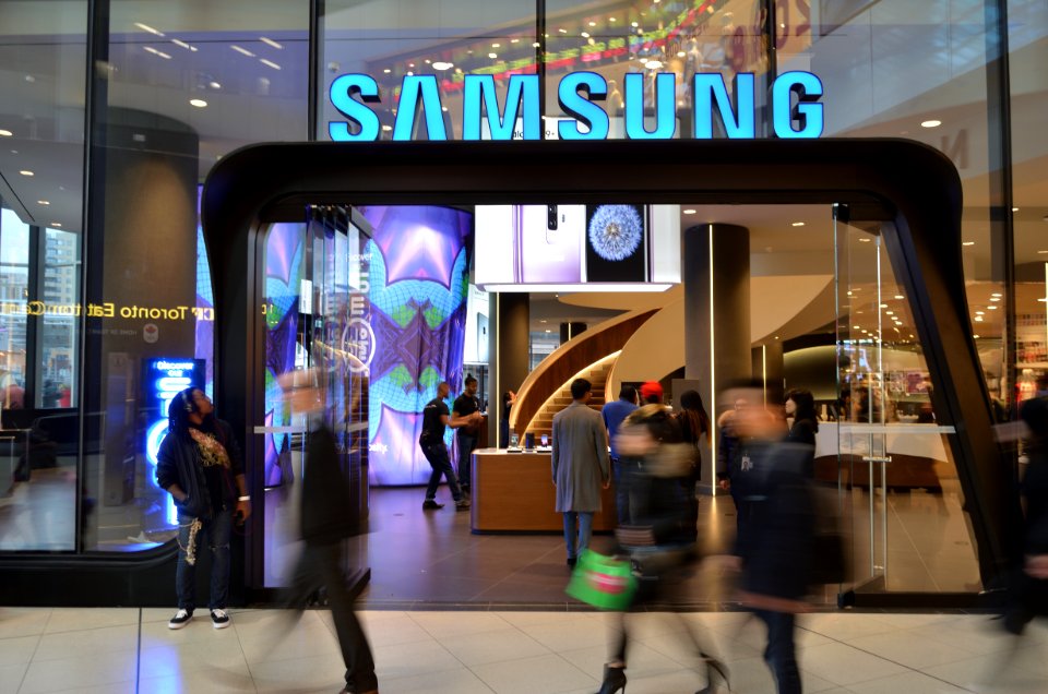 SamsungExperienceStoreTorontoEatonCentre3