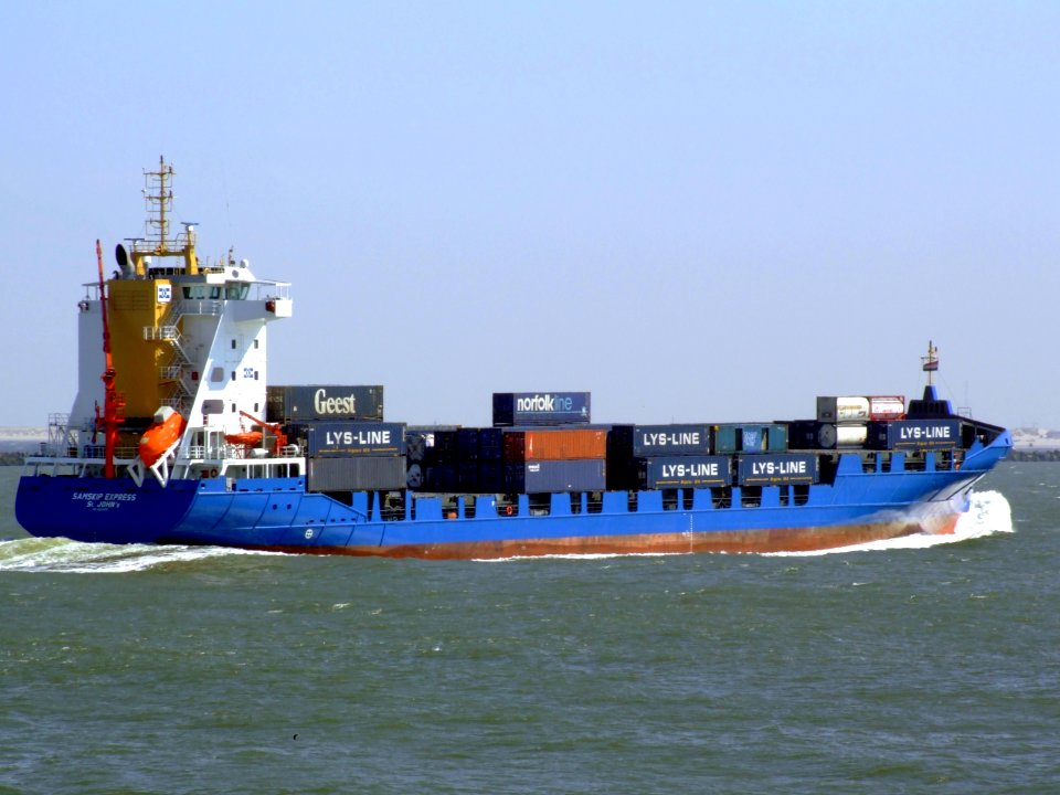 Samskip Express p3 approaching Port of Rotterdam 19-Apr-2007