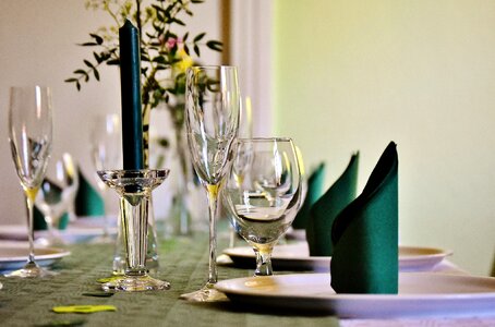 Glasses plate napkins