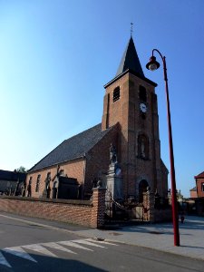 Saméon (Nord, Fr) église avec monument aux morts