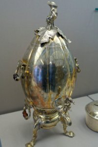 Samovar, Friedrich Wilhelm Sponholz, Danzig, c. 1775, silver - Germanisches Nationalmuseum - Nuremberg, Germany - DSC02741