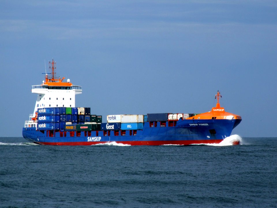 Samskip Pioneer p2 Port of Rotterdam 01-Jan-2005