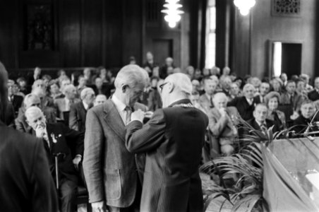 Samkalden spelt Koninklijke onderscheiding op, Bestanddeelnr 928-5480