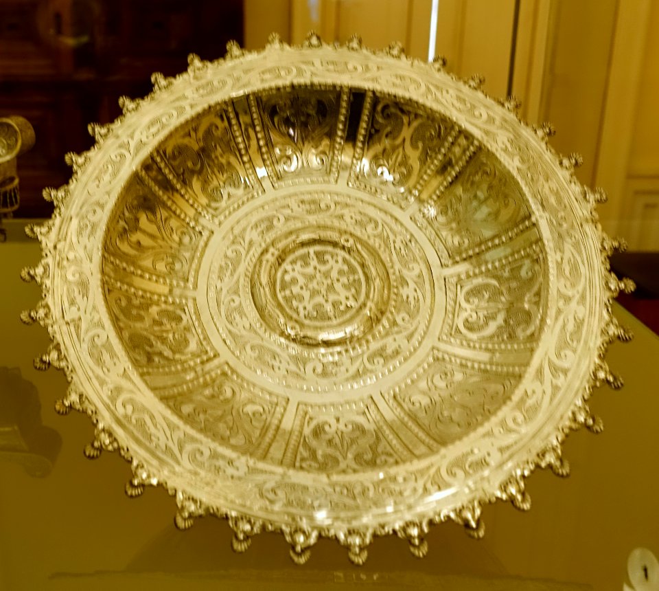 Salver, Portugal, 1500s-1600s, silver - Museu Nacional de Soares dos Reis - Porto, Portugal - DSC00507