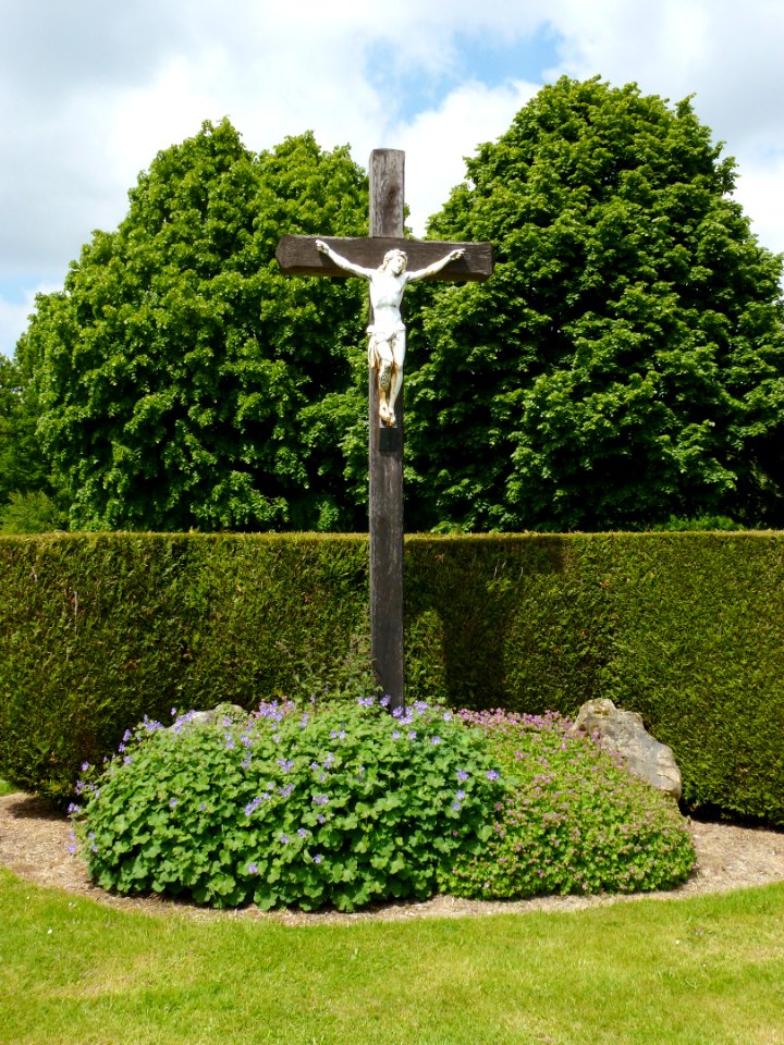 Saint-Léger-de-Rôtes (Eure, Fr) croix de chemin